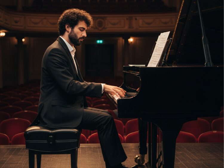 How to Choose the Best Piano Bench for Long Practice Sessions